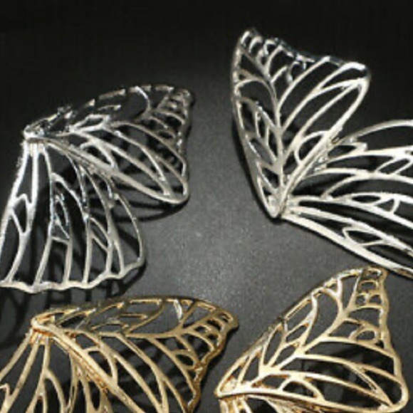 New Butterfly 🦋 Silver Stud Earrings A Pair/set - Picture 5 of 5